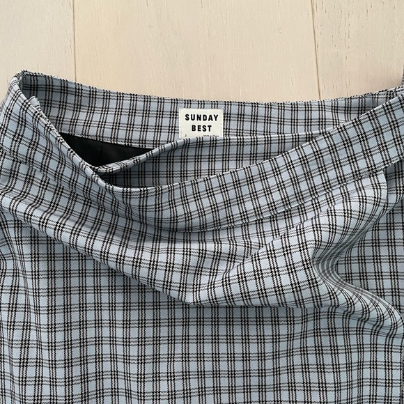 NWOT. Aritzia Sunday Best Pilot Mini Skirt. - Picture 2 of 5